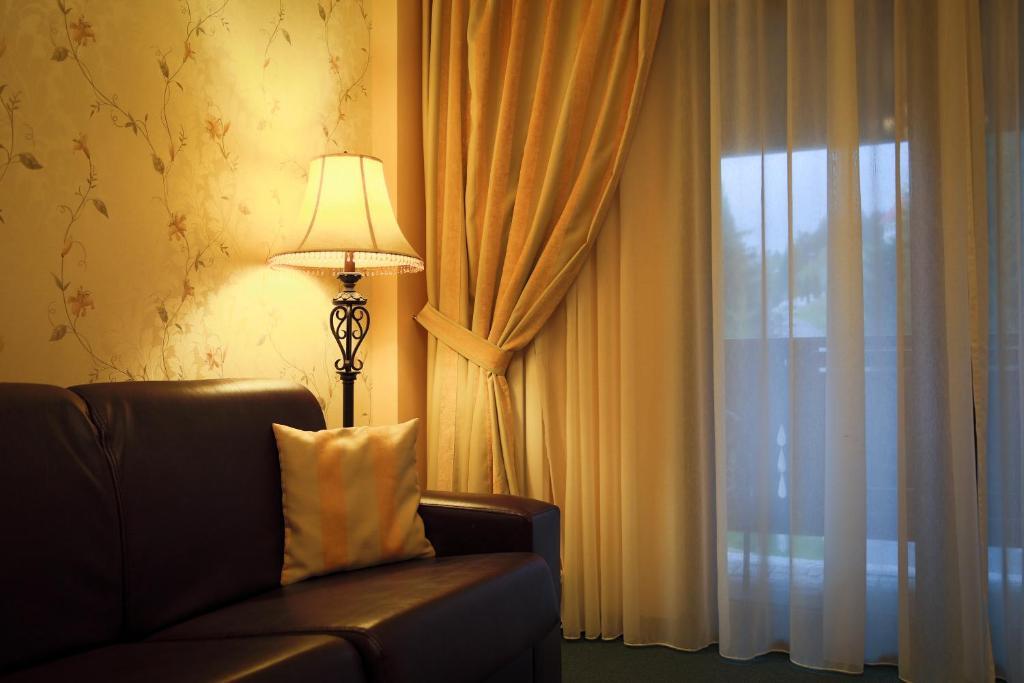 Hotel Foisorul Cu Flori ซินายา ภายนอก รูปภาพ