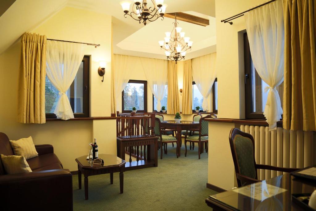 Hotel Foisorul Cu Flori ซินายา ภายนอก รูปภาพ